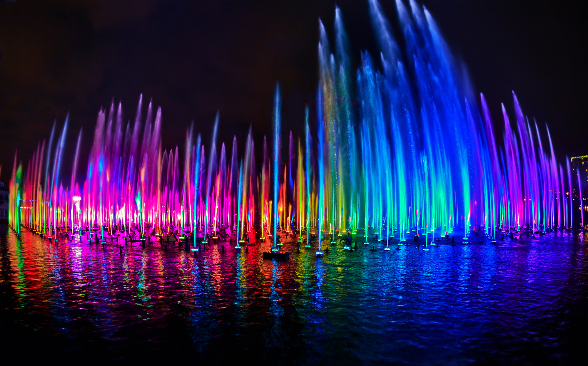 Fountain People FXPRO Series of LED Lighting Equipment