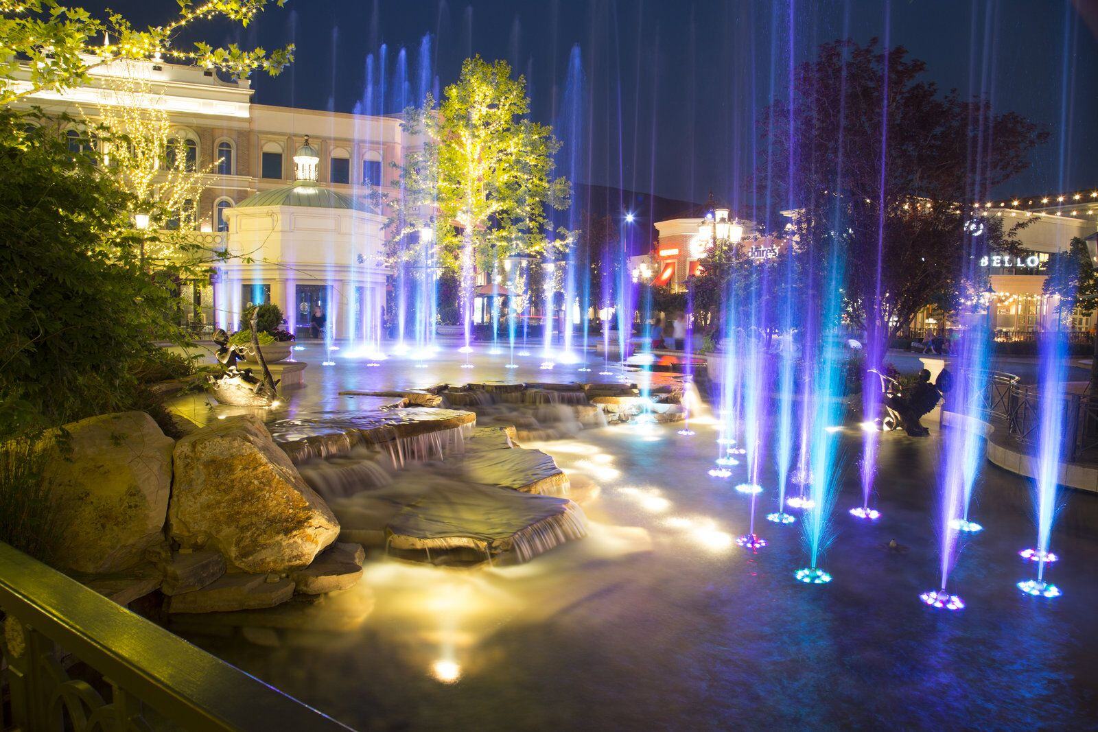 Station Park Show Fountain showing its lighting for water fountains at night